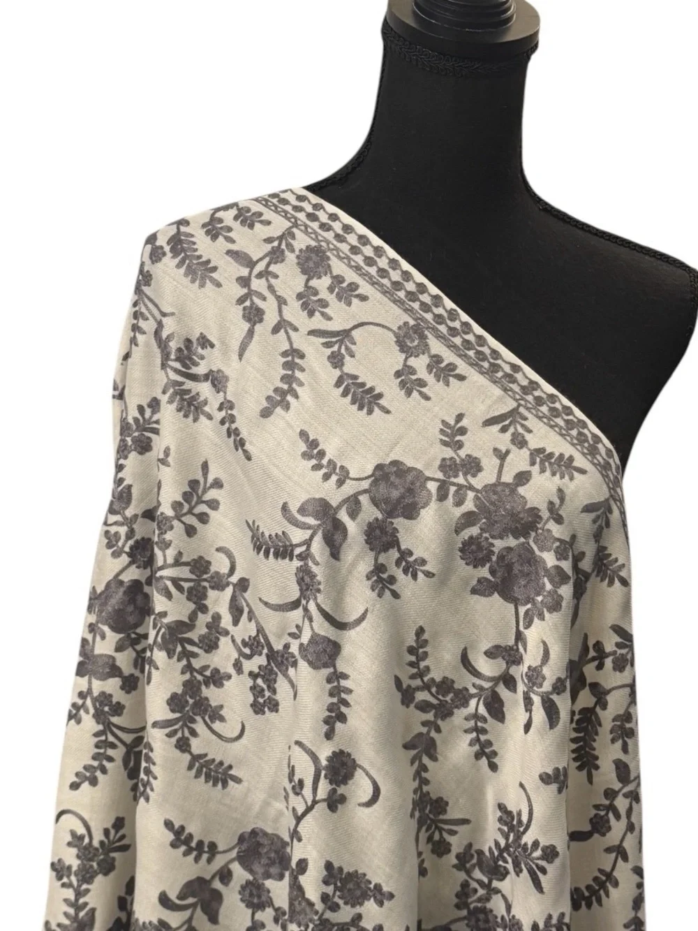 Pashmina Kashmiri Aari Embroidery Scarf, Embroidered Kashmiri Shawl